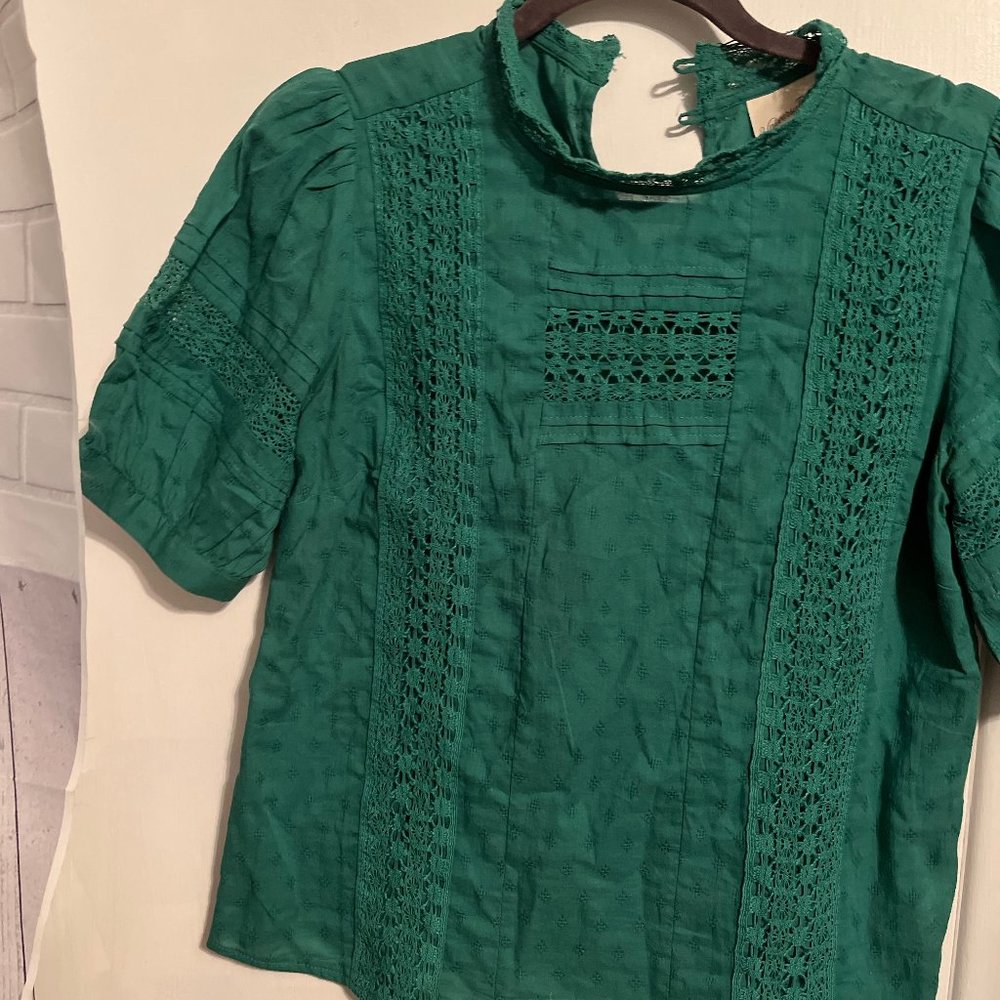 UNIVERSAL THREAD LACE BLOUSE SZ S